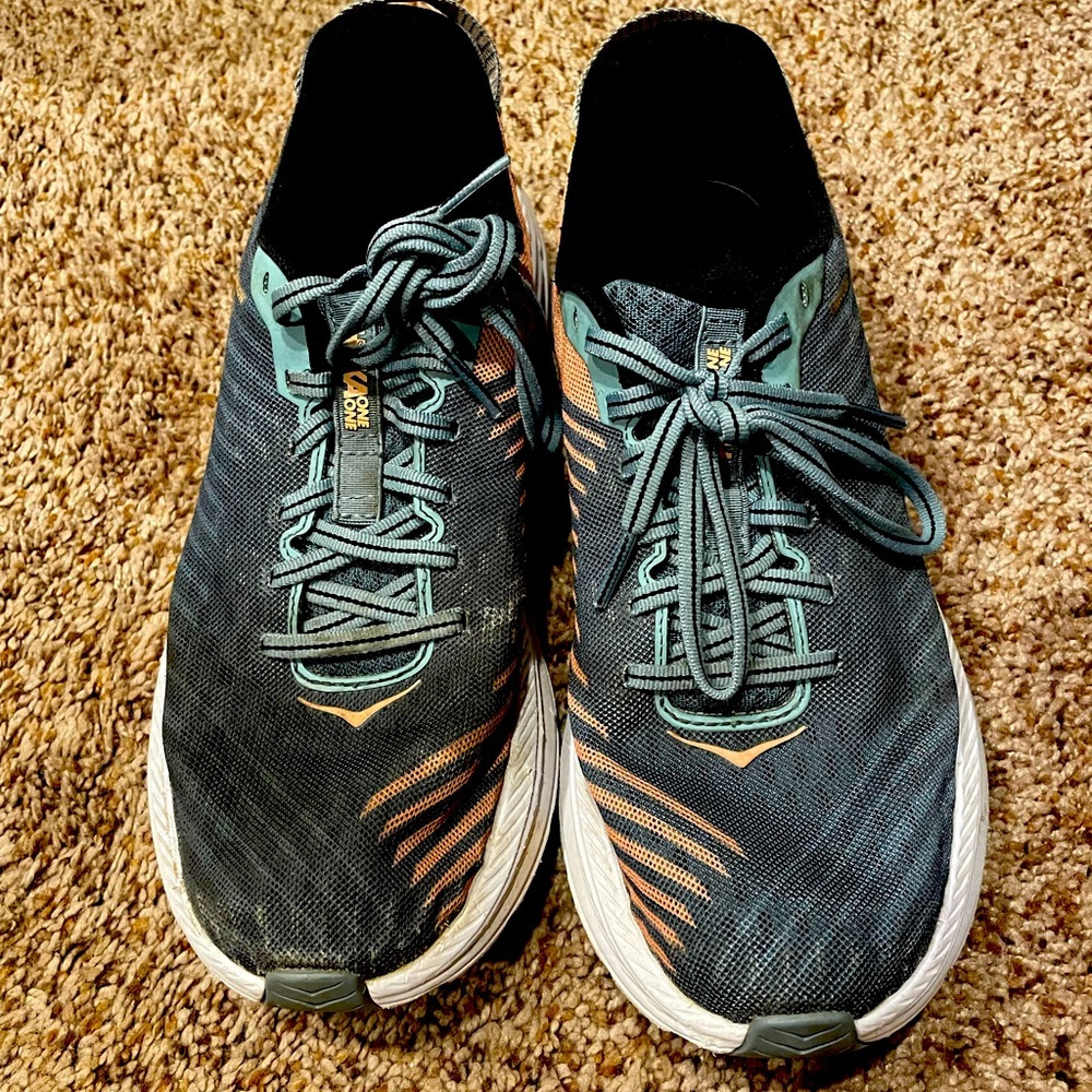 Hoka tennis shoes. Size 8.5